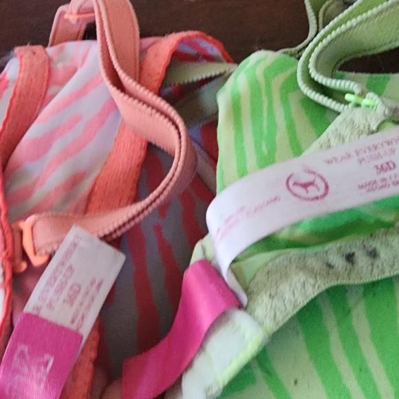 Bra's - Picture 2 of 2